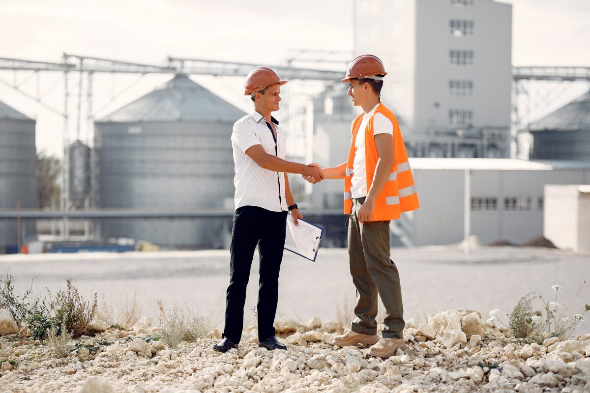 Hiring Local Contractors for Commercial Projects in Utah
